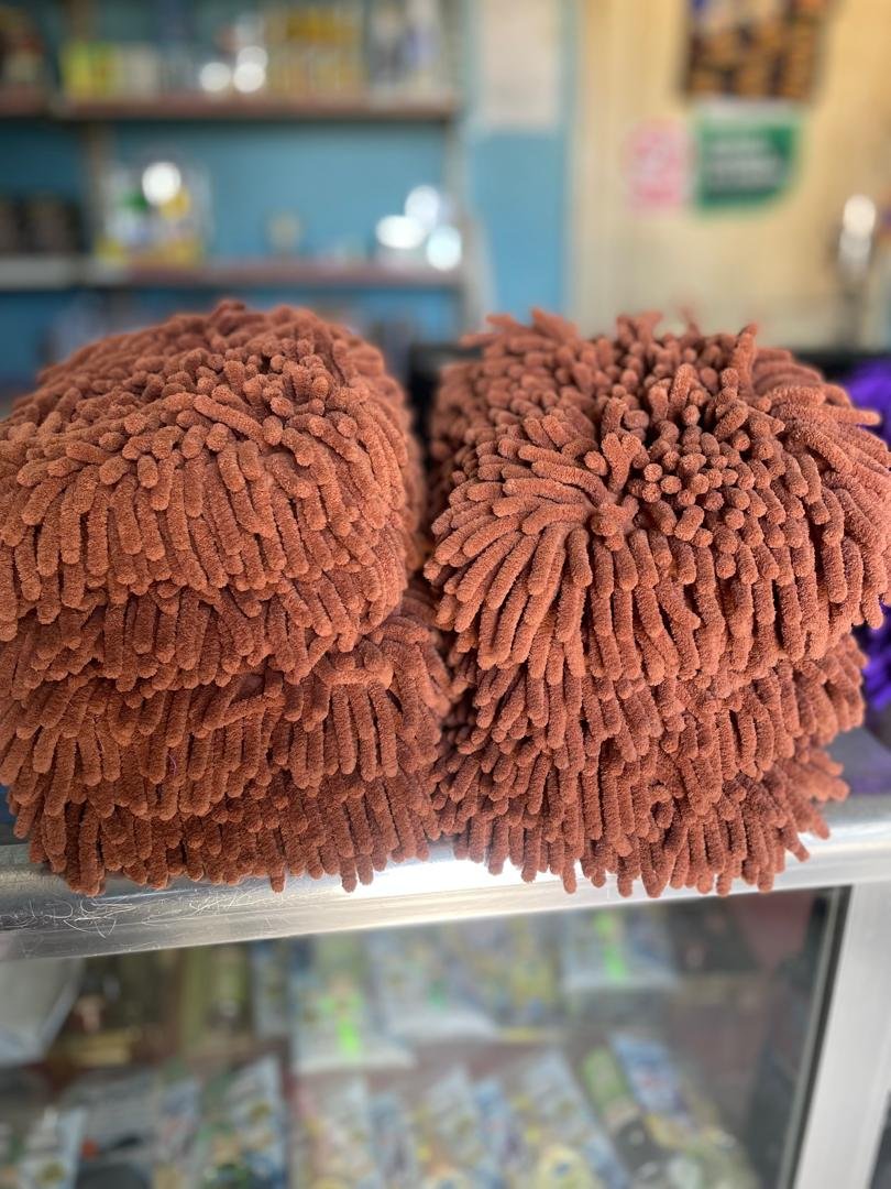 MICROFIBER  GLOVES TOWEL (BROWN)